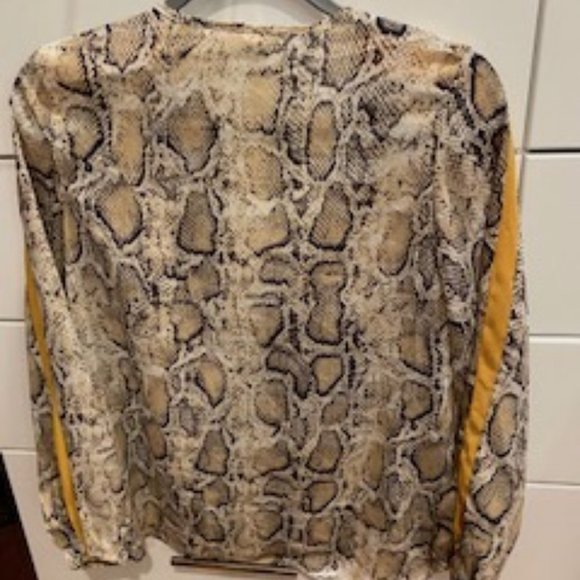 top - Picture 2 of 3